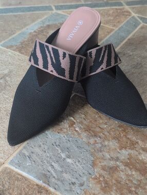 VIAVIA Black Pointed Mule with Brown and Black Animal Print Band. Sz 37